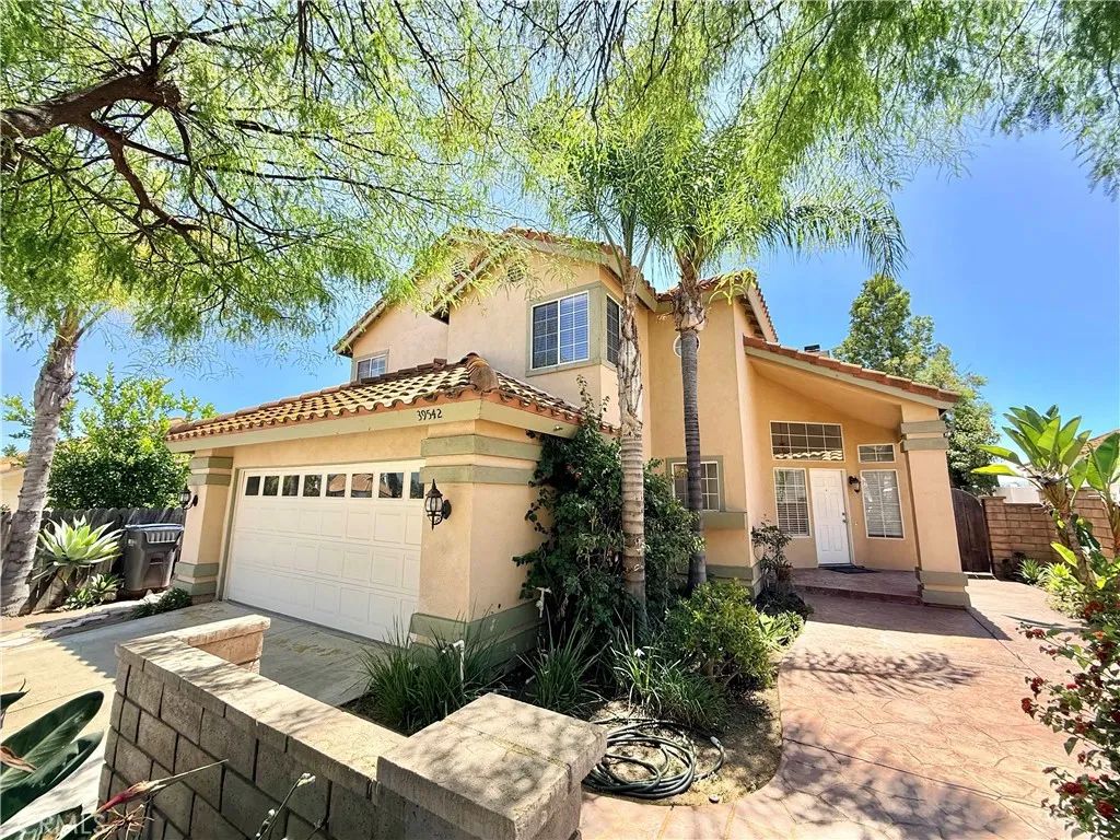39542 Del Val Drive, Murrieta, CA 92562