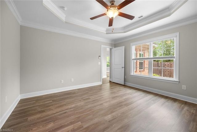 2934 York Place Drive, Walkertown, NC 27051