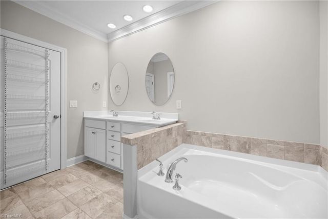2934 York Place Drive, Walkertown, NC 27051