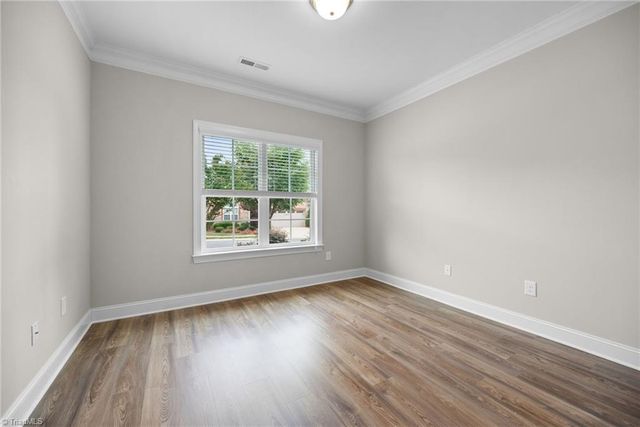 2934 York Place Drive, Walkertown, NC 27051