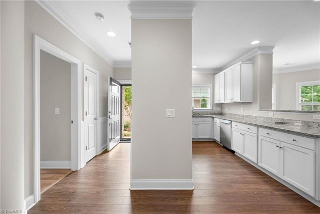 2934 York Place Drive, Walkertown, NC 27051