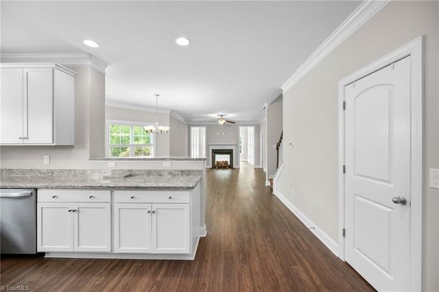 2934 York Place Drive, Walkertown, NC 27051