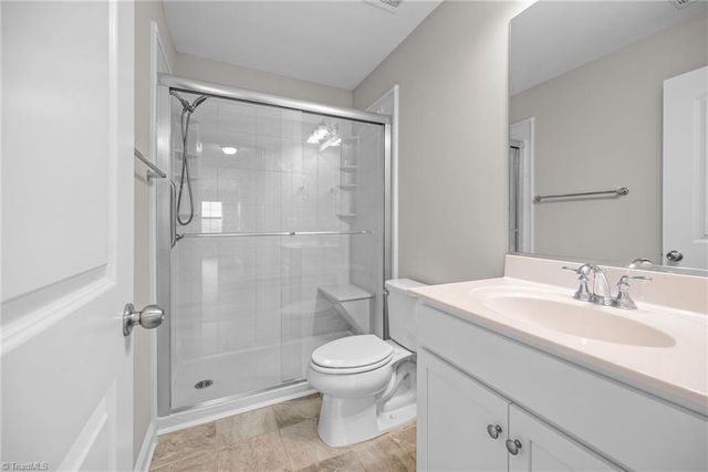 2934 York Place Drive, Walkertown, NC 27051