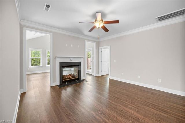 2934 York Place Drive, Walkertown, NC 27051