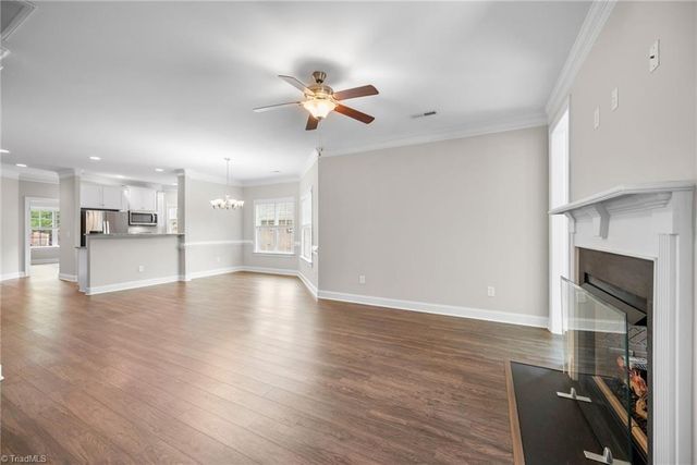 2934 York Place Drive, Walkertown, NC 27051