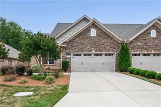 2934 York Place Drive, Walkertown, NC 27051