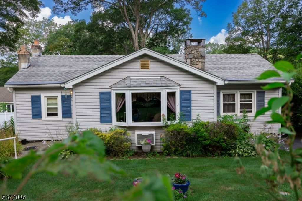 32 Tamarack Trl, Hardyston Twp., NJ 07460