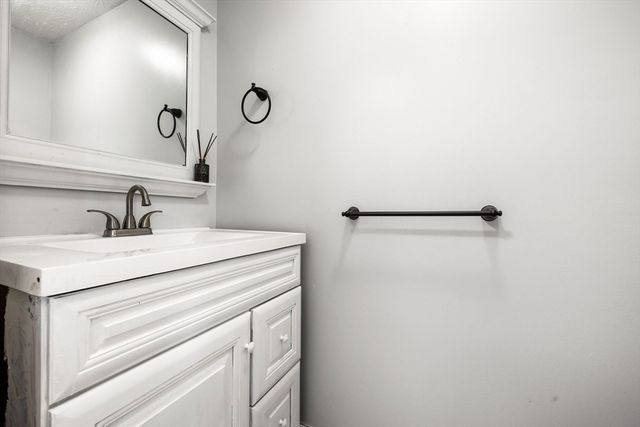 17 Fernwood Dr G, Leominster, MA 01453