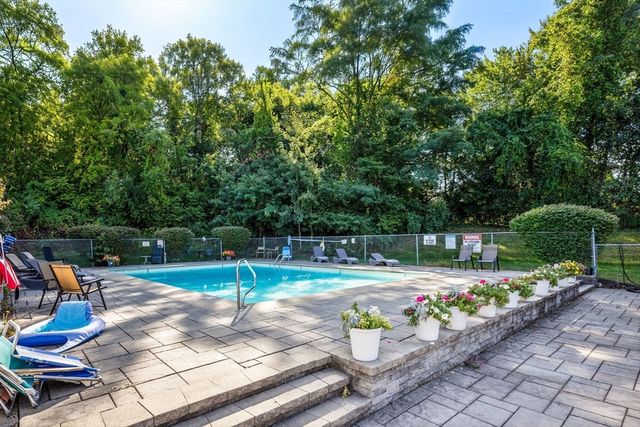 17 Fernwood Dr G, Leominster, MA 01453