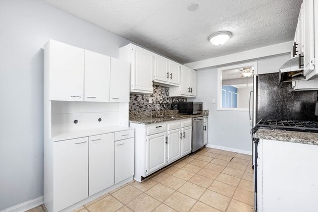 17 Fernwood Dr G, Leominster, MA 01453