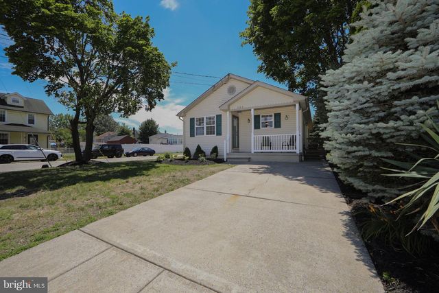 151 PINE AVE, West Berlin, NJ 08091