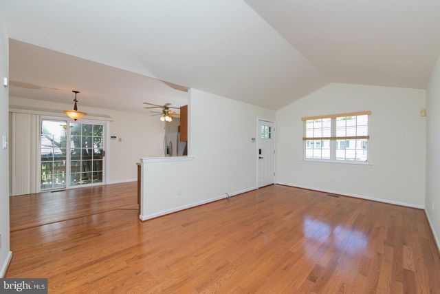 151 PINE AVE, West Berlin, NJ 08091