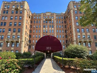 363-377 Mount Prospect 2AW, Newark, NJ 07104