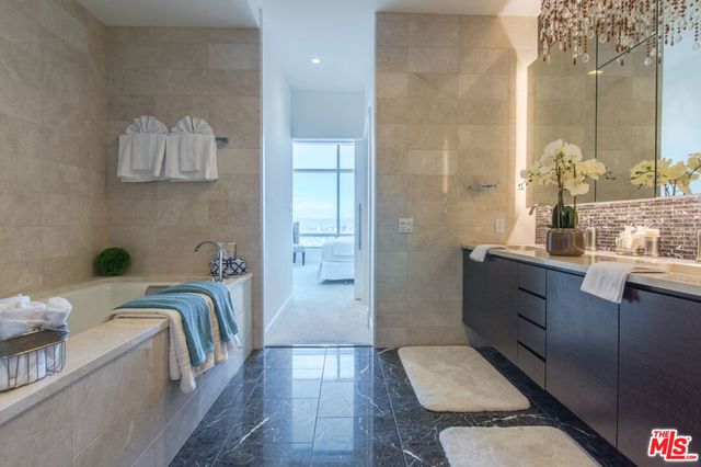 900 W Olympic Boulevard 31F, Los Angeles, CA 90015