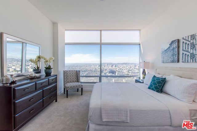 900 W Olympic Boulevard 31F, Los Angeles, CA 90015