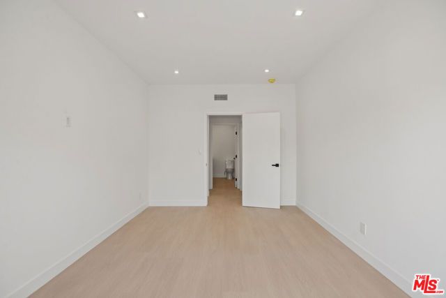 10630 Wilkins Avenue 301, West Los Angeles (los Angeles), CA 90024