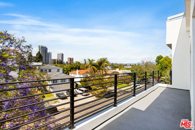 10630 Wilkins Avenue 301, West Los Angeles (los Angeles), CA 90024