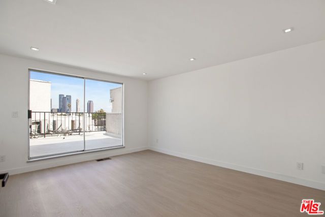 10630 Wilkins Avenue 301, West Los Angeles (los Angeles), CA 90024