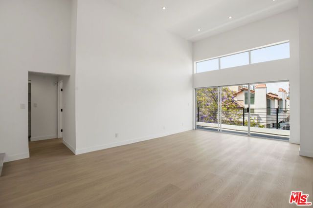 10630 Wilkins Avenue 301, West Los Angeles (los Angeles), CA 90024