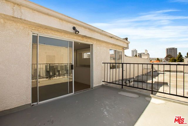 10630 Wilkins Avenue 301, West Los Angeles (los Angeles), CA 90024
