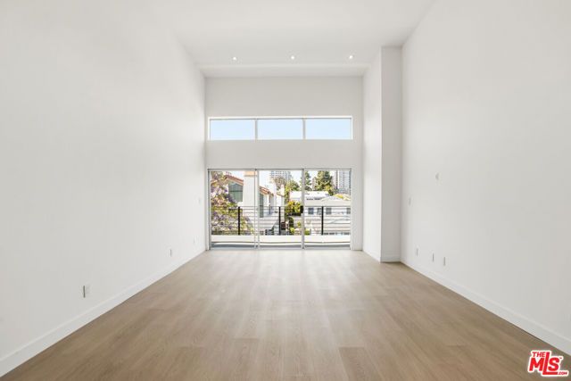 10630 Wilkins Avenue 301, West Los Angeles (los Angeles), CA 90024