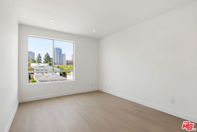 10630 Wilkins Avenue 301, West Los Angeles (los Angeles), CA 90024