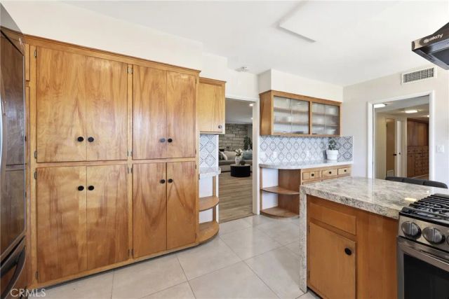 933 N Pine, Rialto, CA 92376