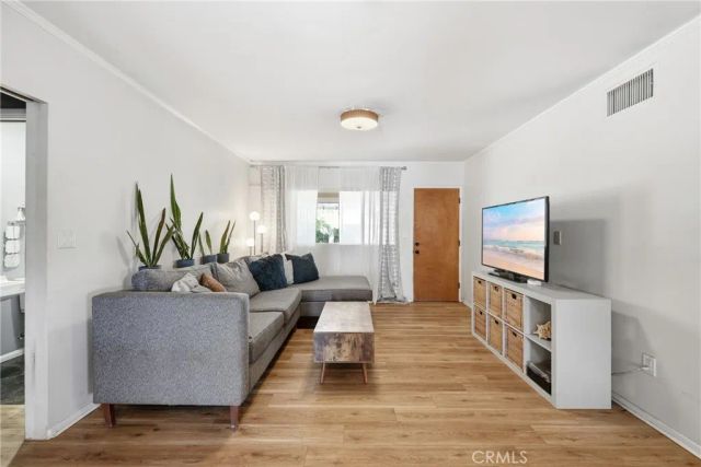 933 N Pine, Rialto, CA 92376