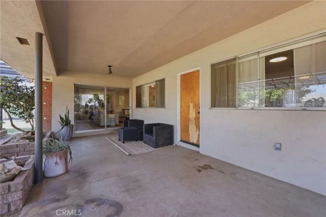 933 N Pine, Rialto, CA 92376