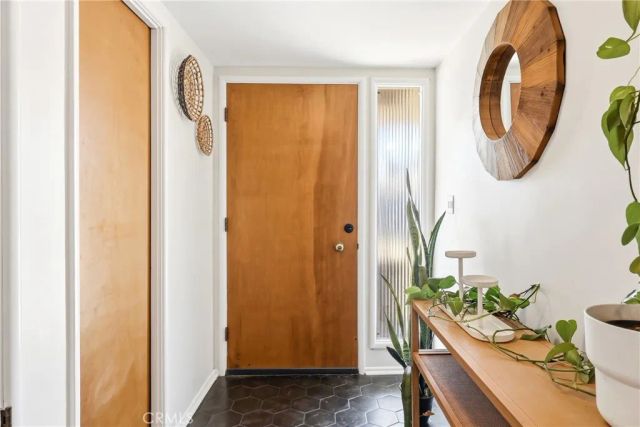 933 N Pine, Rialto, CA 92376