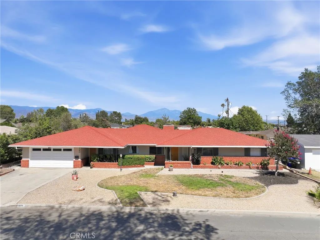 933 N Pine, Rialto, CA 92376