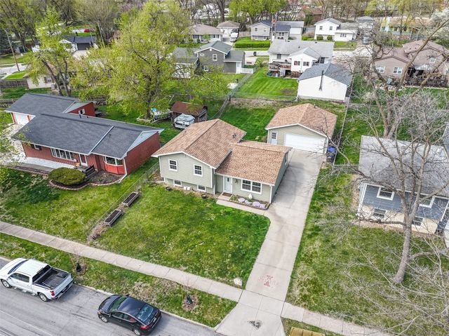 4020 Briarcliff Drive, Des Moines, IA 50317