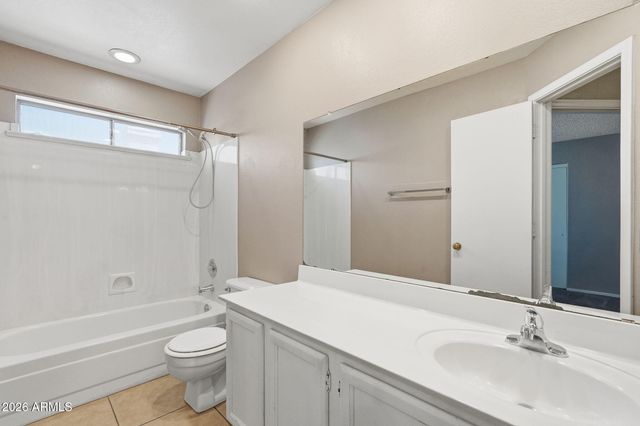1146 N GRANADA Drive, Chandler, AZ 85226