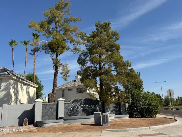 1146 N GRANADA Drive, Chandler, AZ 85226