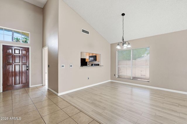 1146 N GRANADA Drive, Chandler, AZ 85226