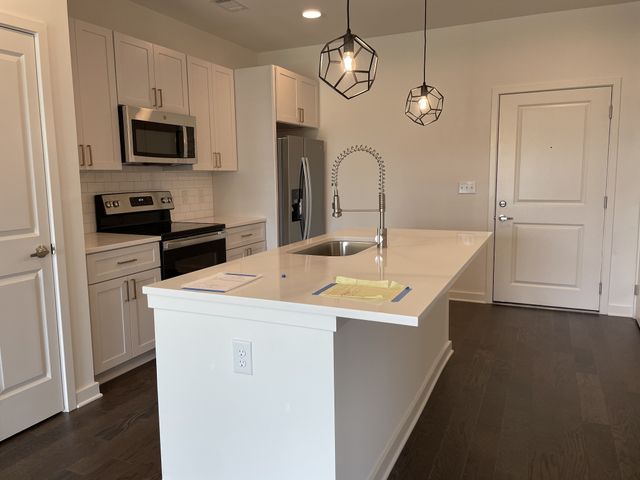 1677 54th Ave N Apt 202, Nashville, TN 37209