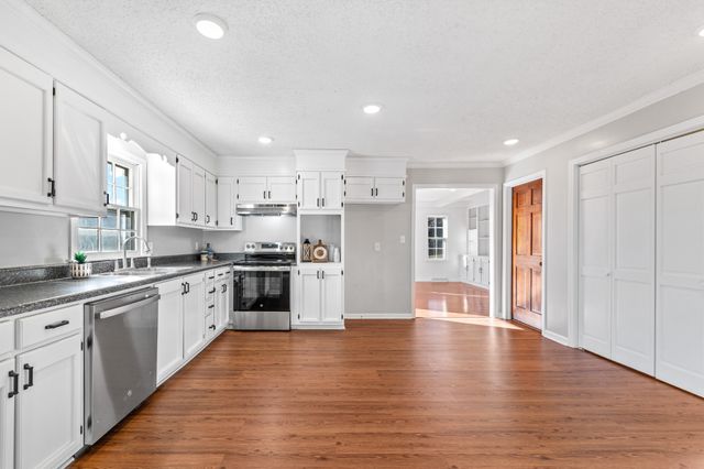 731 Maynard Ln, Columbia, TN 38401