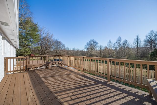 731 Maynard Ln, Columbia, TN 38401