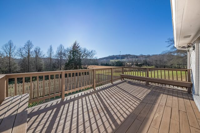 731 Maynard Ln, Columbia, TN 38401