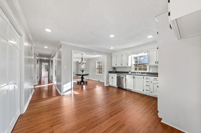 731 Maynard Ln, Columbia, TN 38401