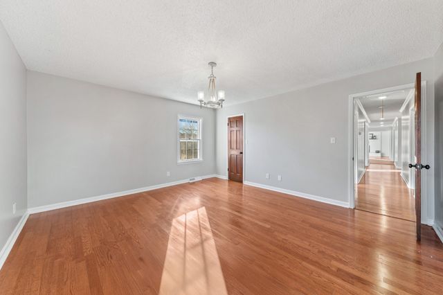 731 Maynard Ln, Columbia, TN 38401