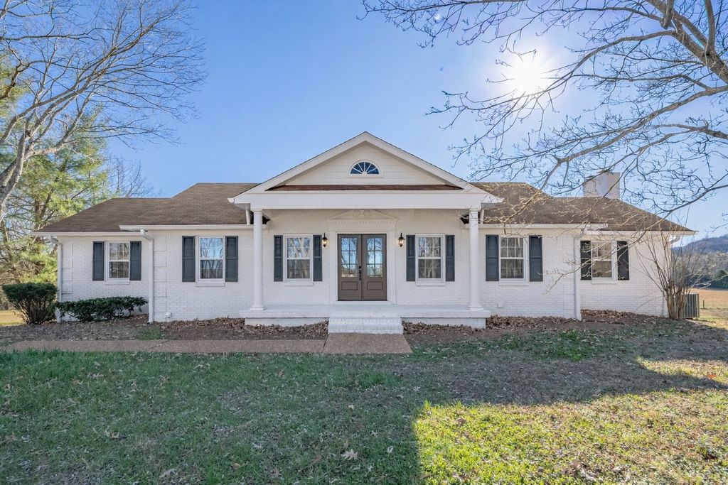 731 Maynard Ln, Columbia, TN 38401