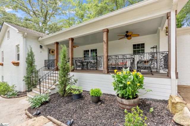 2 Prancer Avenue, Greenville, SC 29605