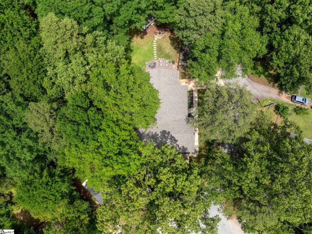 2 Prancer Avenue, Greenville, SC 29605