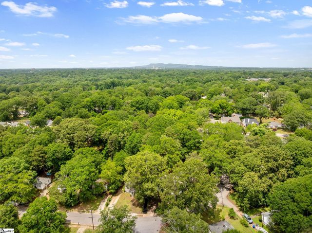 2 Prancer Avenue, Greenville, SC 29605