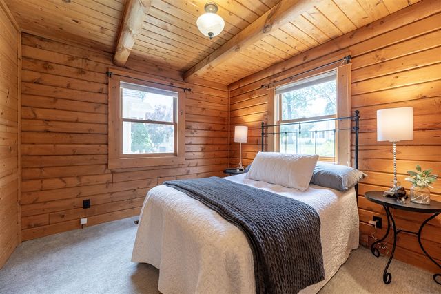 9715 Woodlawn Drive, Portage, MI 49002