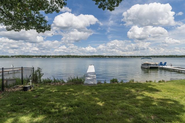 9715 Woodlawn Drive, Portage, MI 49002