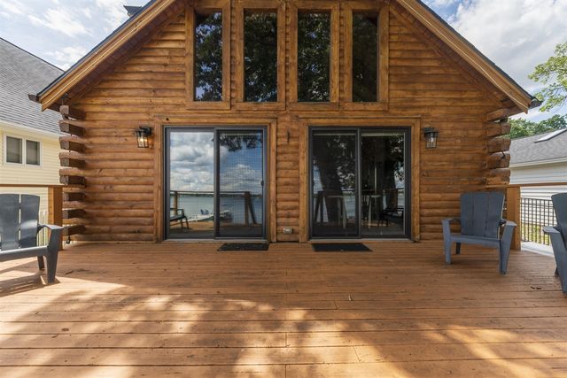 9715 Woodlawn Drive, Portage, MI 49002