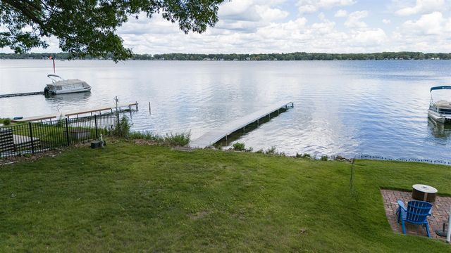 9715 Woodlawn Drive, Portage, MI 49002