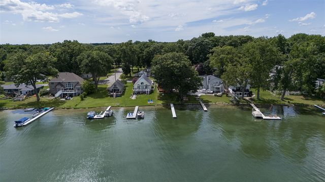 9715 Woodlawn Drive, Portage, MI 49002